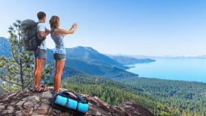 Hiking Tahoe trails - adventure tour hike